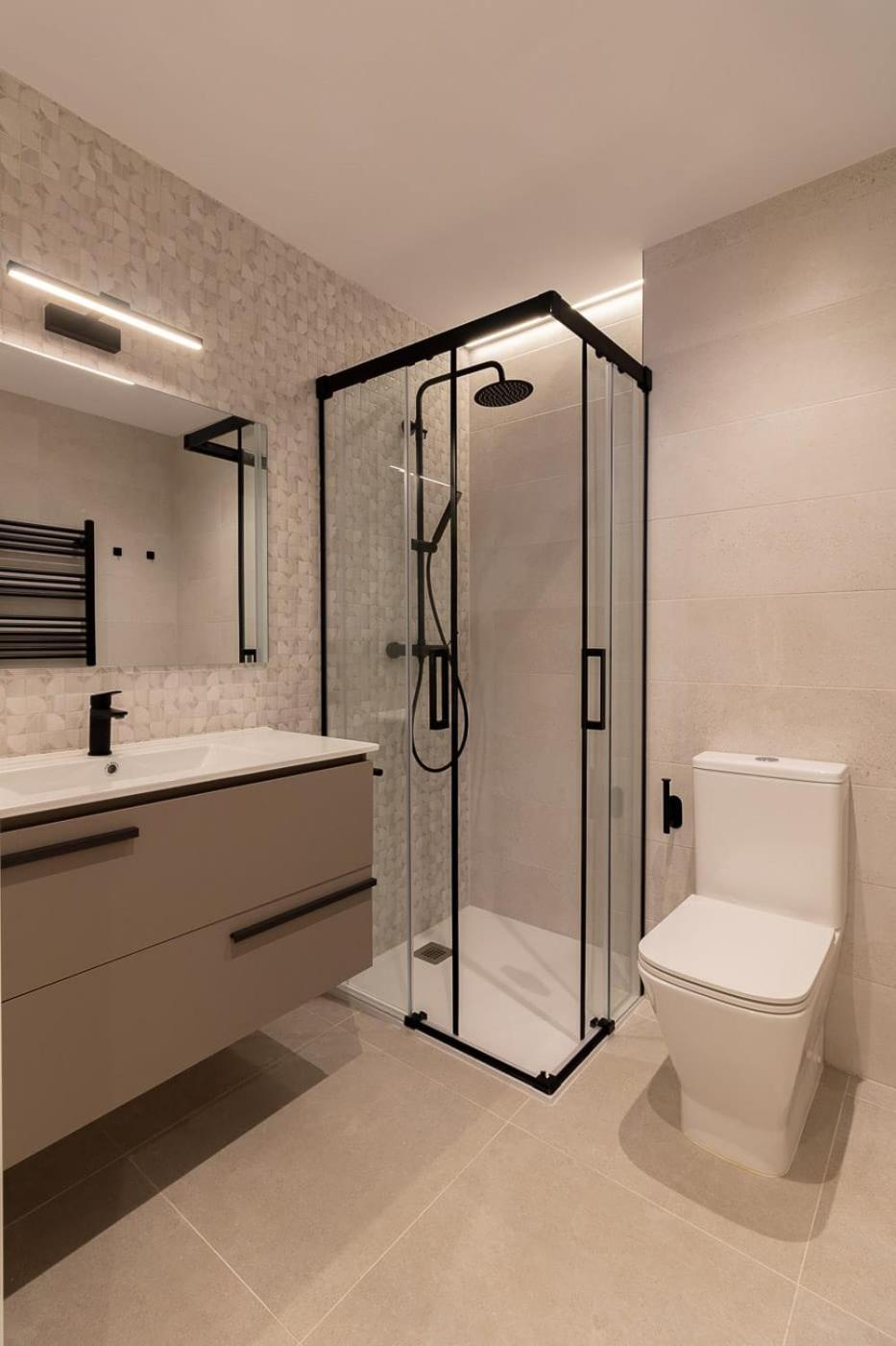 Room4You By Asturias Holidays Oviede Extérieur photo